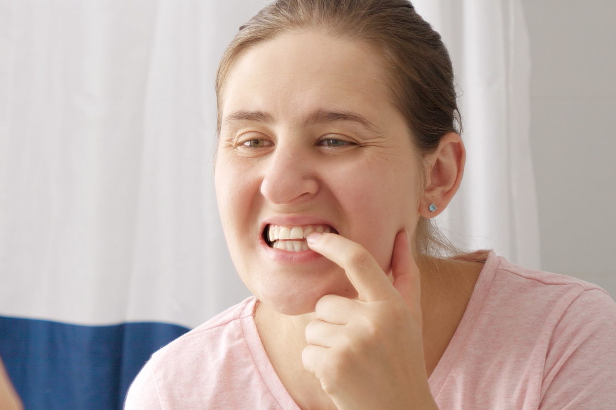 Early Signs of Gum Disease and When to Seek Care
